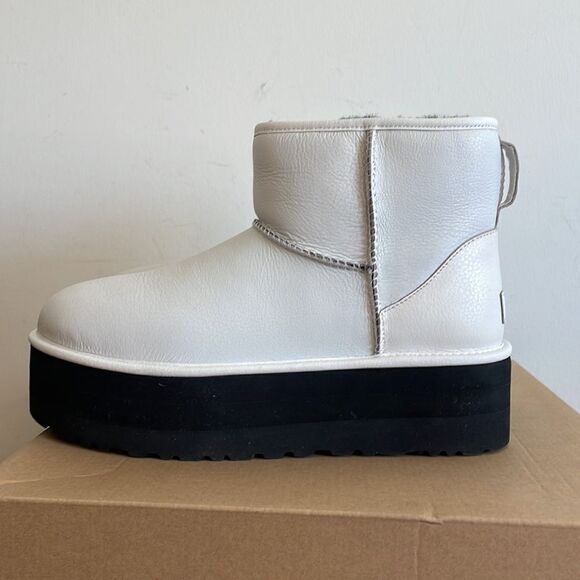 UGG Classic Mini Platform Ultra Matte White Women Size 11 - Picture 8 of 15